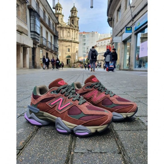 New Balance 9060 Burgundy