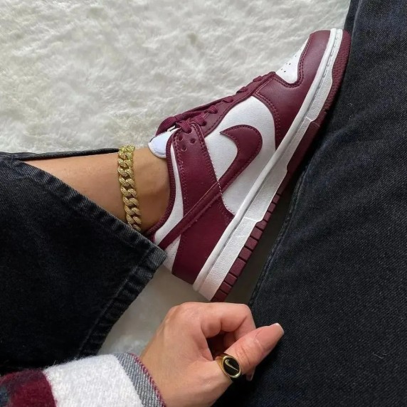 Nike Dunk Low Bordeaux