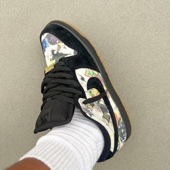 Nike SB Dunk Low x Supreme 'Rammellzee'