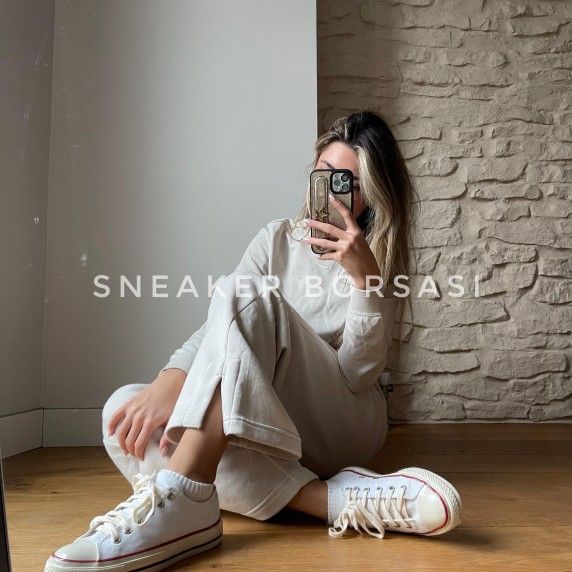 Converse Chuck Taylor All Star Classic Wide Short White