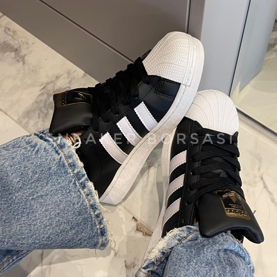 Adidas Superstar