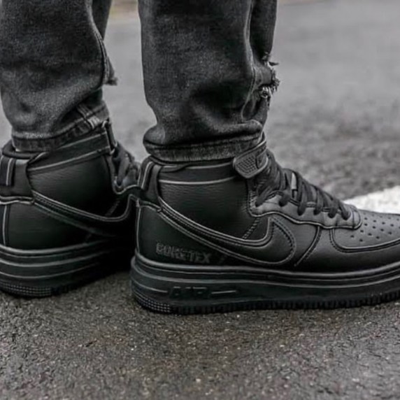 Nike Air Force Gore-Tex Black