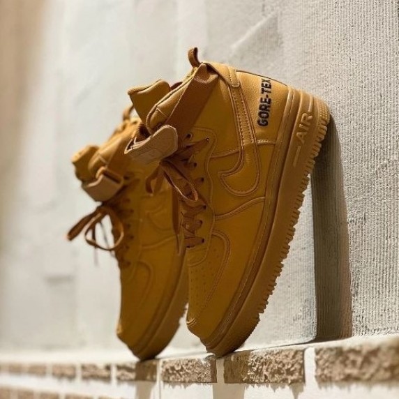 NIKE AIR FORCE 1 GORE-TEX BOOT FLAX