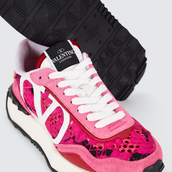 Valentino Garavani Lacerunner Pink