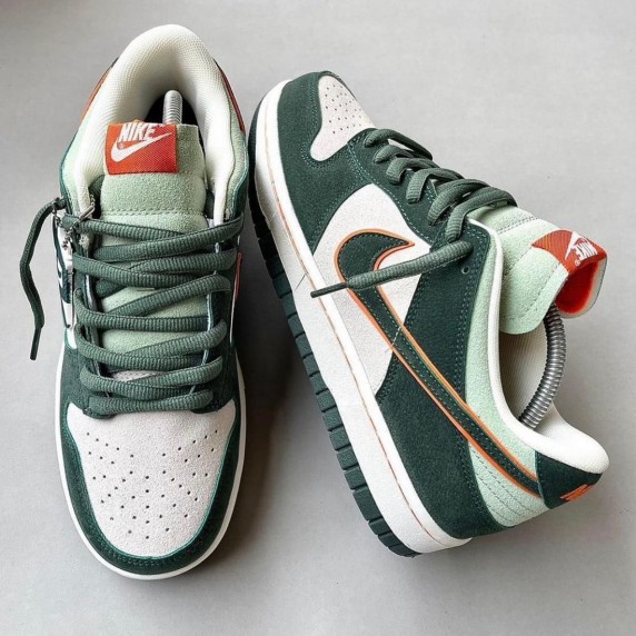 Nike SB Dunk Low Steamboy OST Green Blue Red