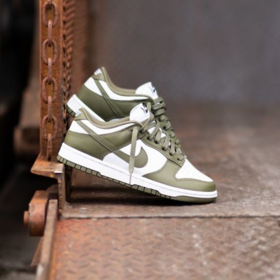 Nike Dunk Low Olive