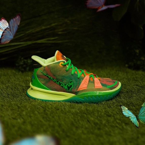 Nike Kyrie 7 Air & Earth