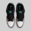 NIKE SB DUNK LOW PRO ATMOS ELEPHANT