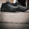 Nike Shox R4 Retro ‘Triple Black’