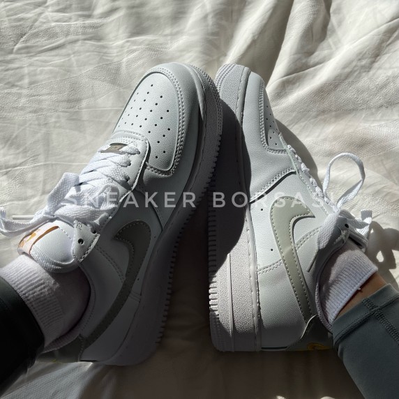 Nike Air Force 1 Essential