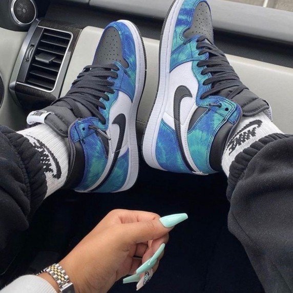 Nike Air Jordan Retro High OG Tie-Dye