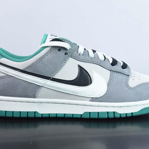 Nike SB Dunk Low SE”85 Double