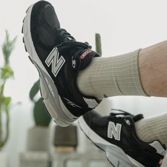 New Balance 990v3 “Kith Black”