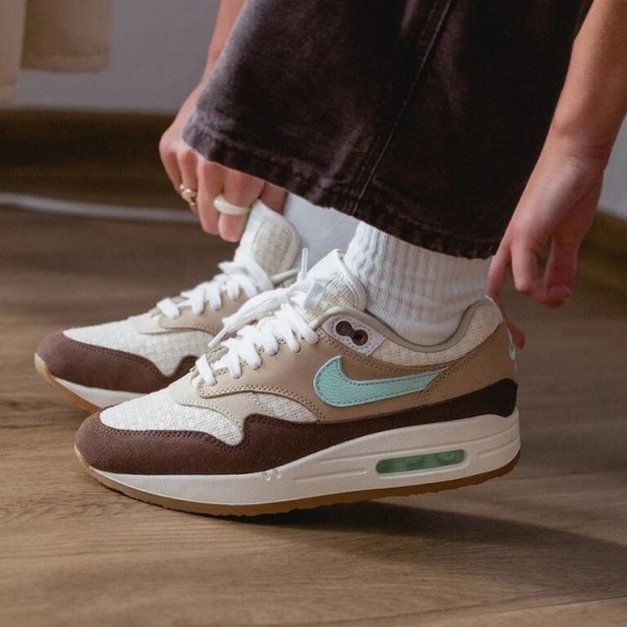 Nike Air Max 1 Crepe Hemp