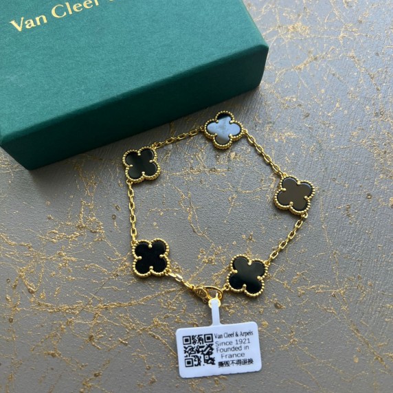 Van Cleef & Arpels Küpe